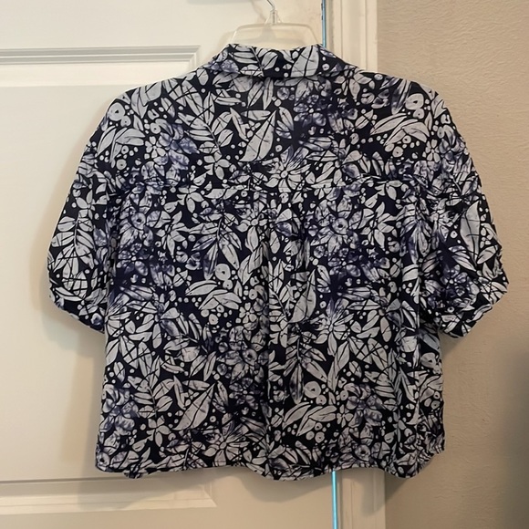 Christian Siriano Cropped Linen Hawaiian‎ Button Down Blue - Picture 5 of 6